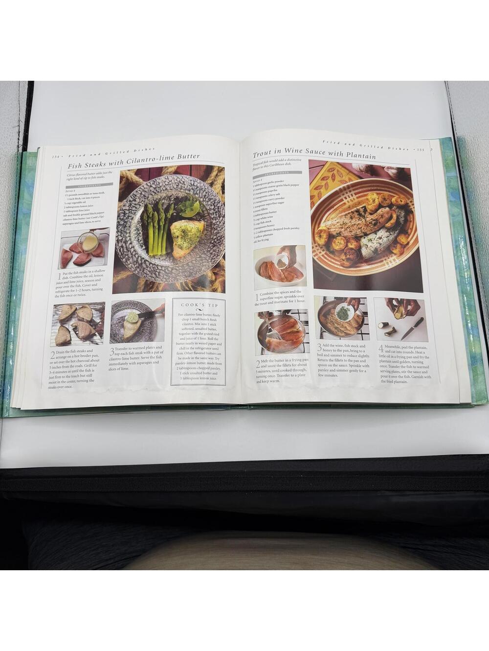 The Great Fish & Shellfish Cookbook The Definitive Cook's Collection 200 Step - Picture 7 of 15